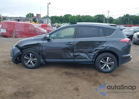 2016 Toyota Rav4 Xle z USA, uszkodzony, nr VIN JTMRFREV9GD192858
